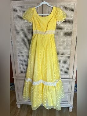 1960s |,Nadine | Yellow polka dot dress
Sz S